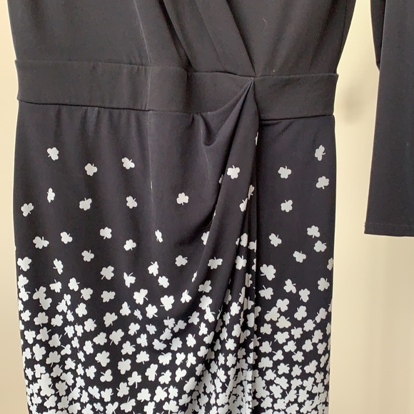 Ann Taylor cute navy dress with floral pattern 0 - Picture 3 of 8